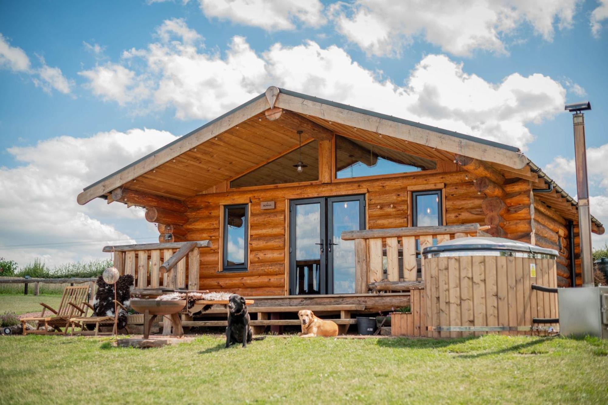 Rowan - Tedstone Log Cabins Bromyard Eksteriør bilde