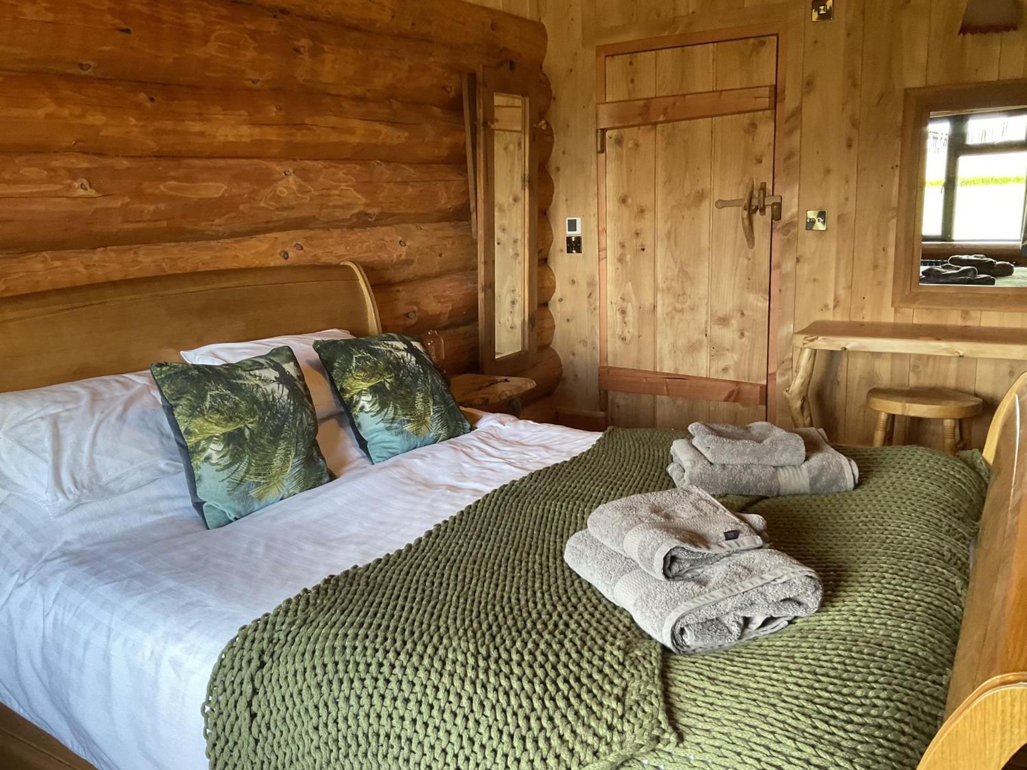 Rowan - Tedstone Log Cabins Bromyard Eksteriør bilde